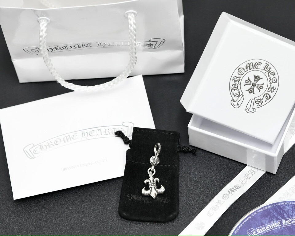 크롬하츠 펜던트 D021